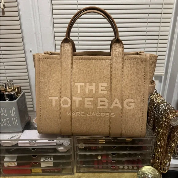 Marc Jacob - Tan LEATHER MEDIUM TOTE BAG - Picture 2 of 6